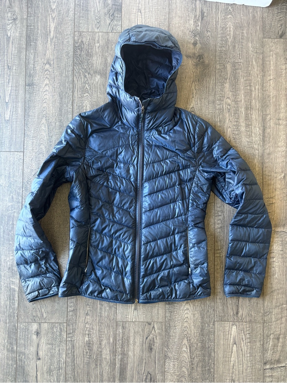 Odlo Pertex quantum Women’s Lightweight Hooded Puffer Jacket - Navy